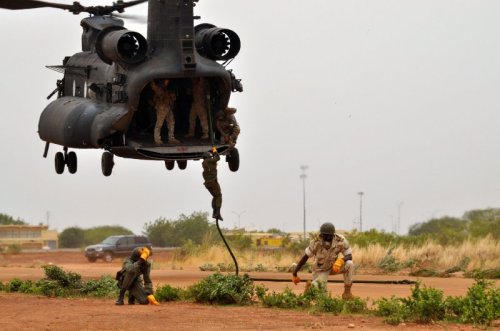 Malian soldiers conduct fast rope operations out of a MH-47 Chinook helicopter from the US Army's 160th  Aviation Regiment (Special Operations) (Airborne) in Bamako, Mali on 18 May 2010 as part of Flintlock 2010.