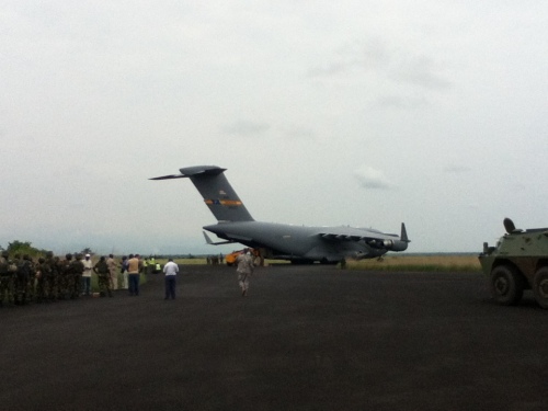 Burundian National Defense Forces and the US Marines with Special-Purpose Marine Air-Ground Task Force Africa 13 worked together in Burundi on December 10 as they prepared to embark to the CAR to join the MISCA mission.
